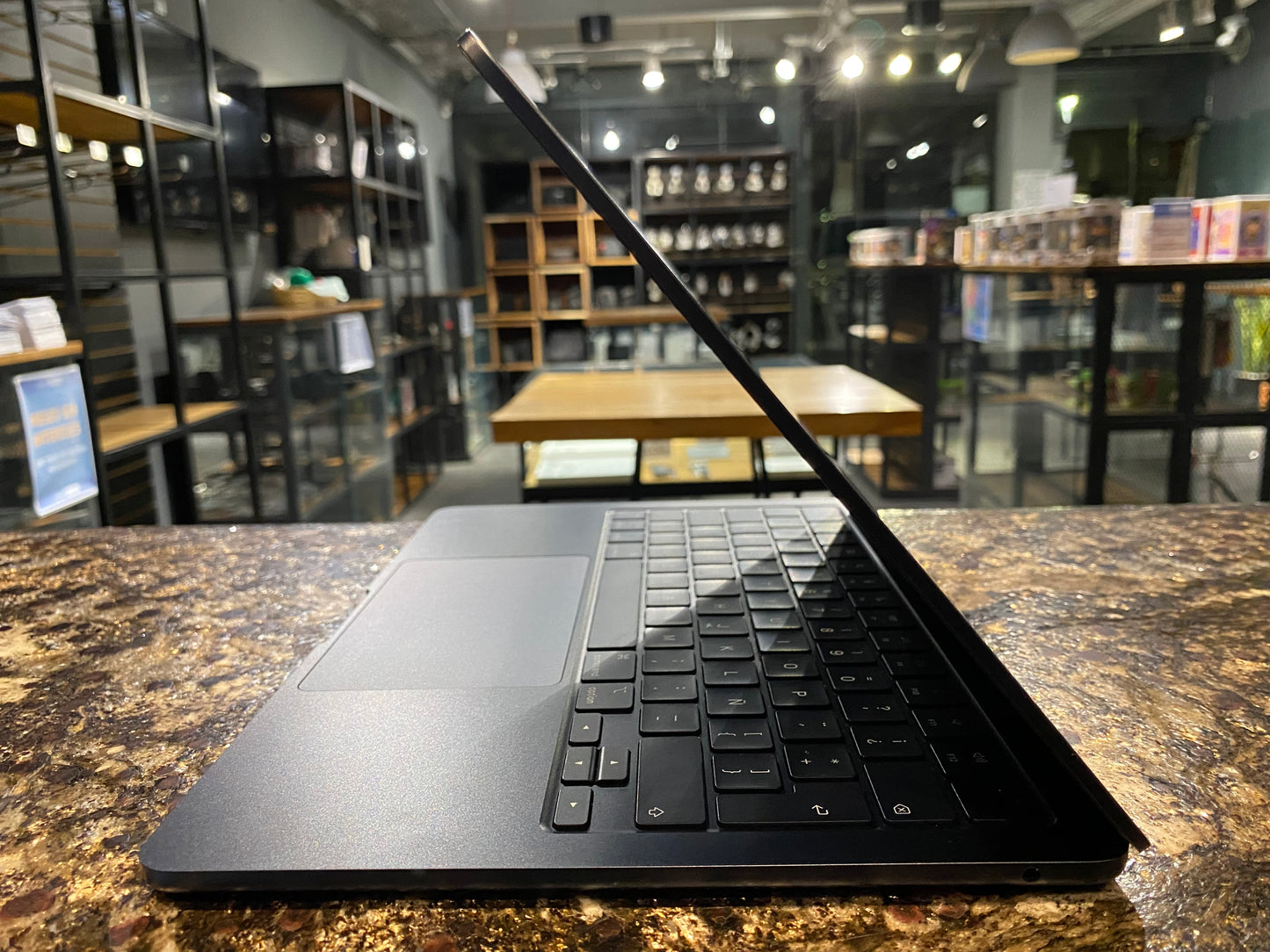 Macbook Air 13" 2022 M2 (Producto Unico)