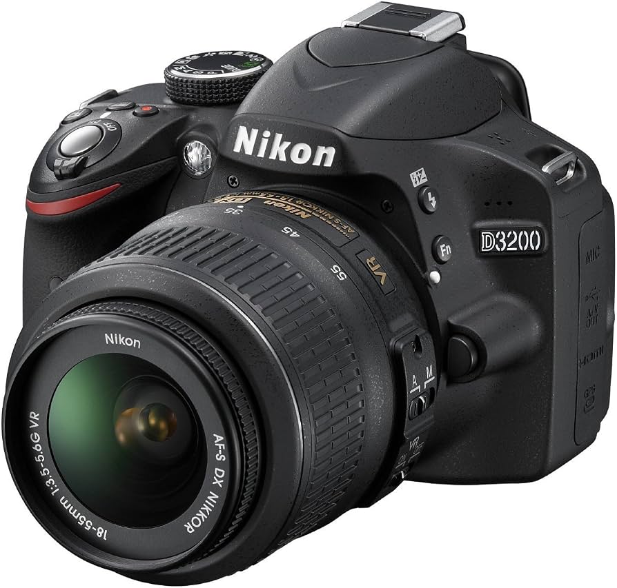 Camara Nikon D3200 + Len 18-55 mm