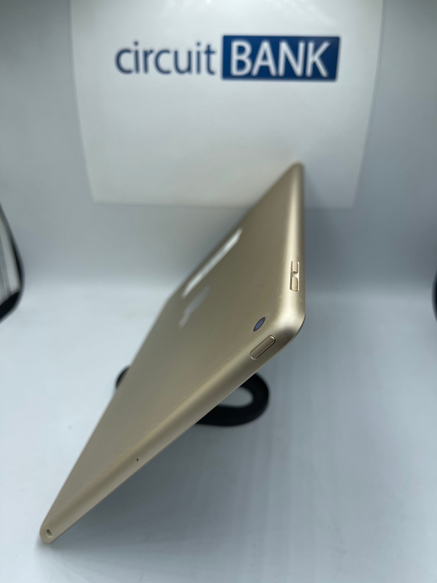 IPad 5th Gen 32GB (Producto Único)