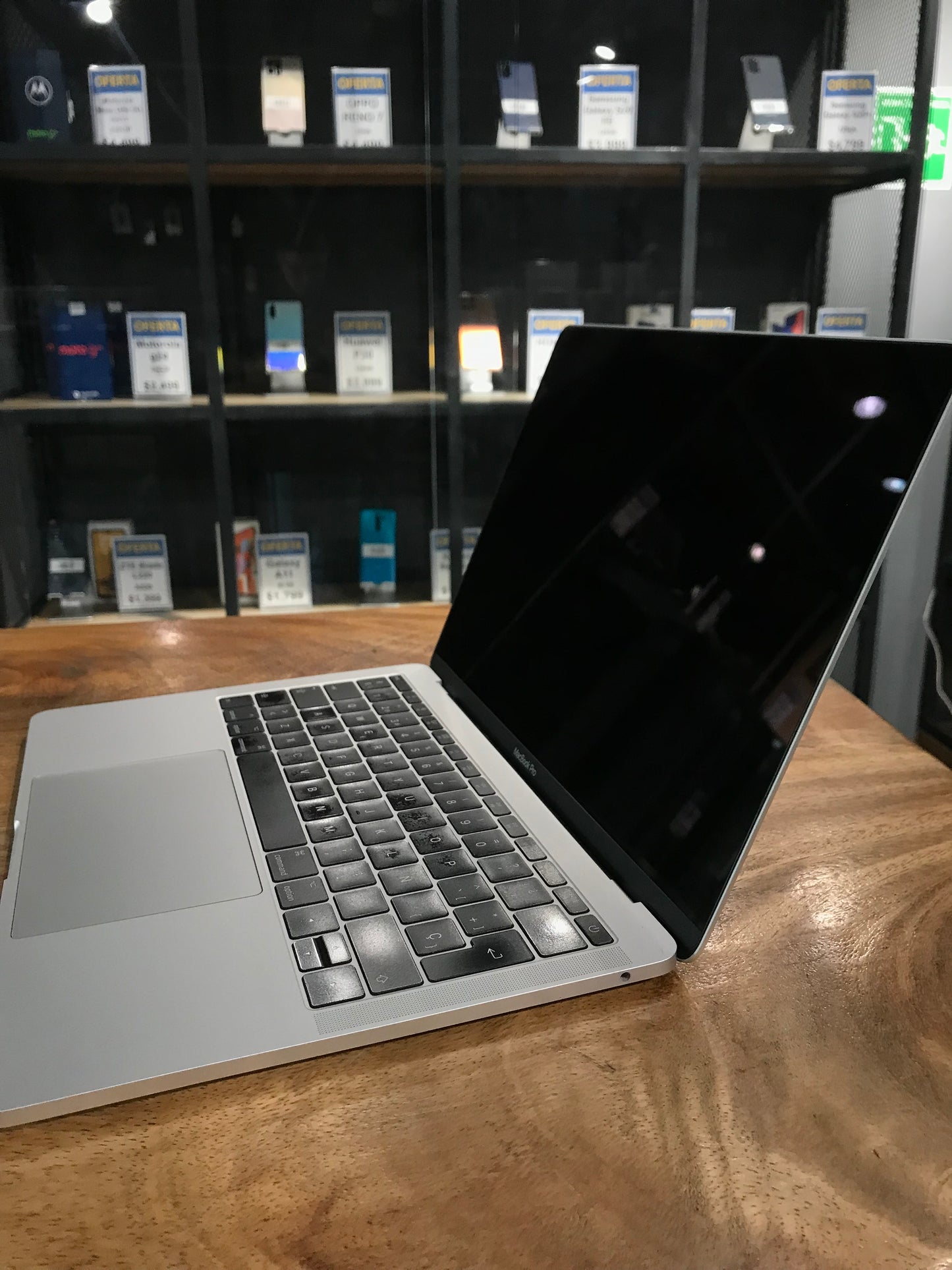 MacBook Pro 2017 13" 8 RAM 128 SSD (Producto Unico)