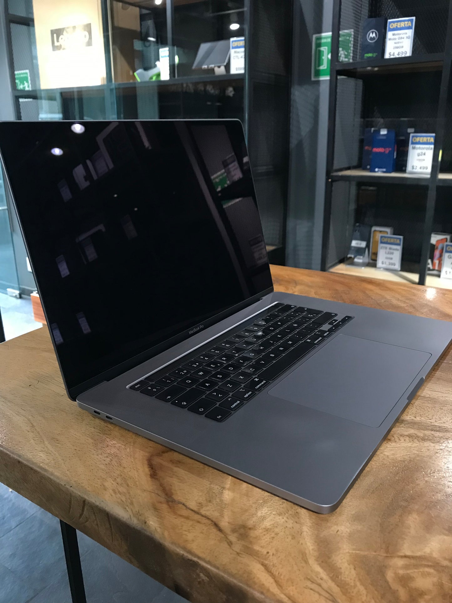 MacBook Pro 2019 16" 16 GB RAM/1TB (Producto Unico)