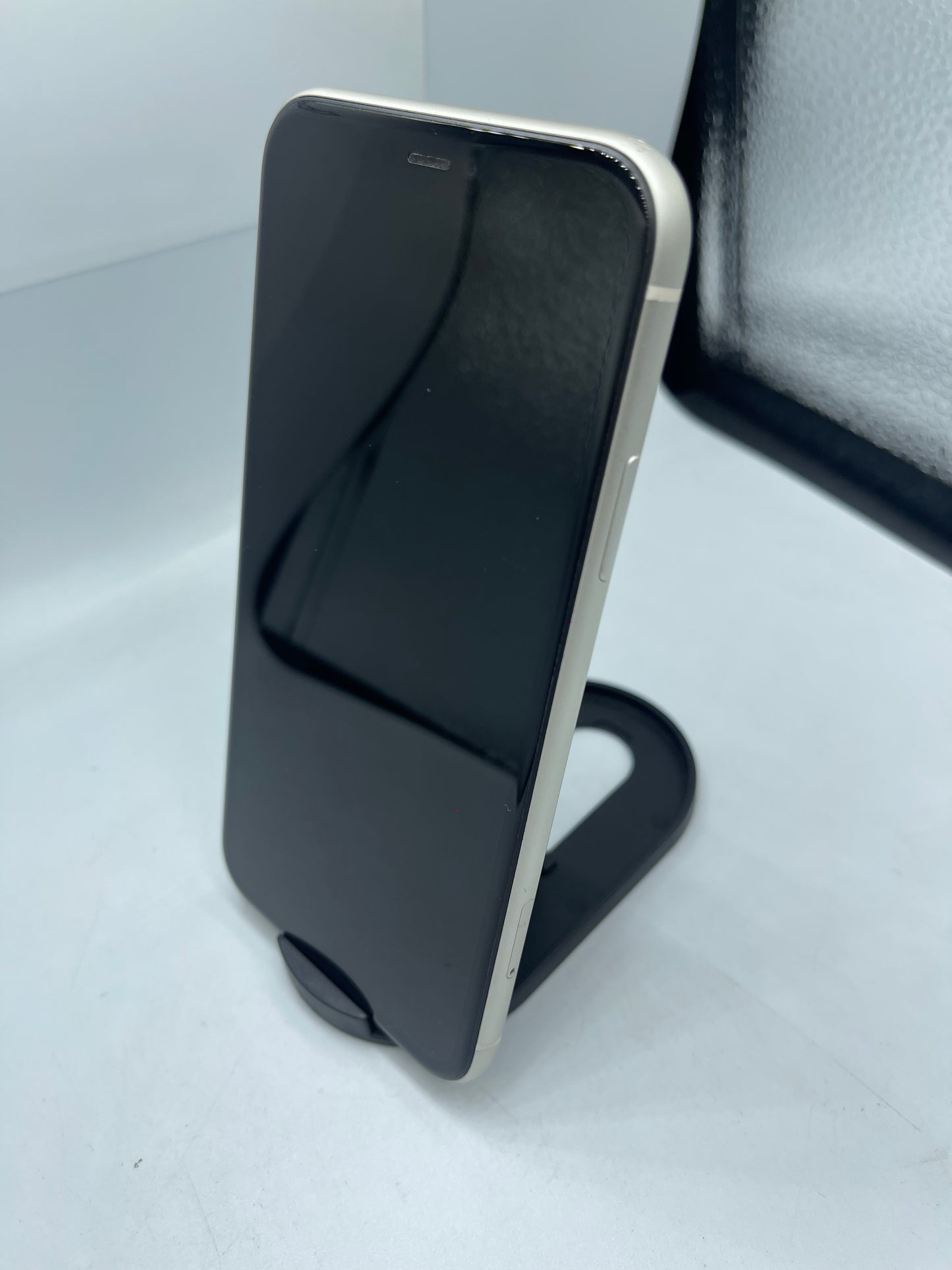 iPhone 11 64GB (Producto Único)