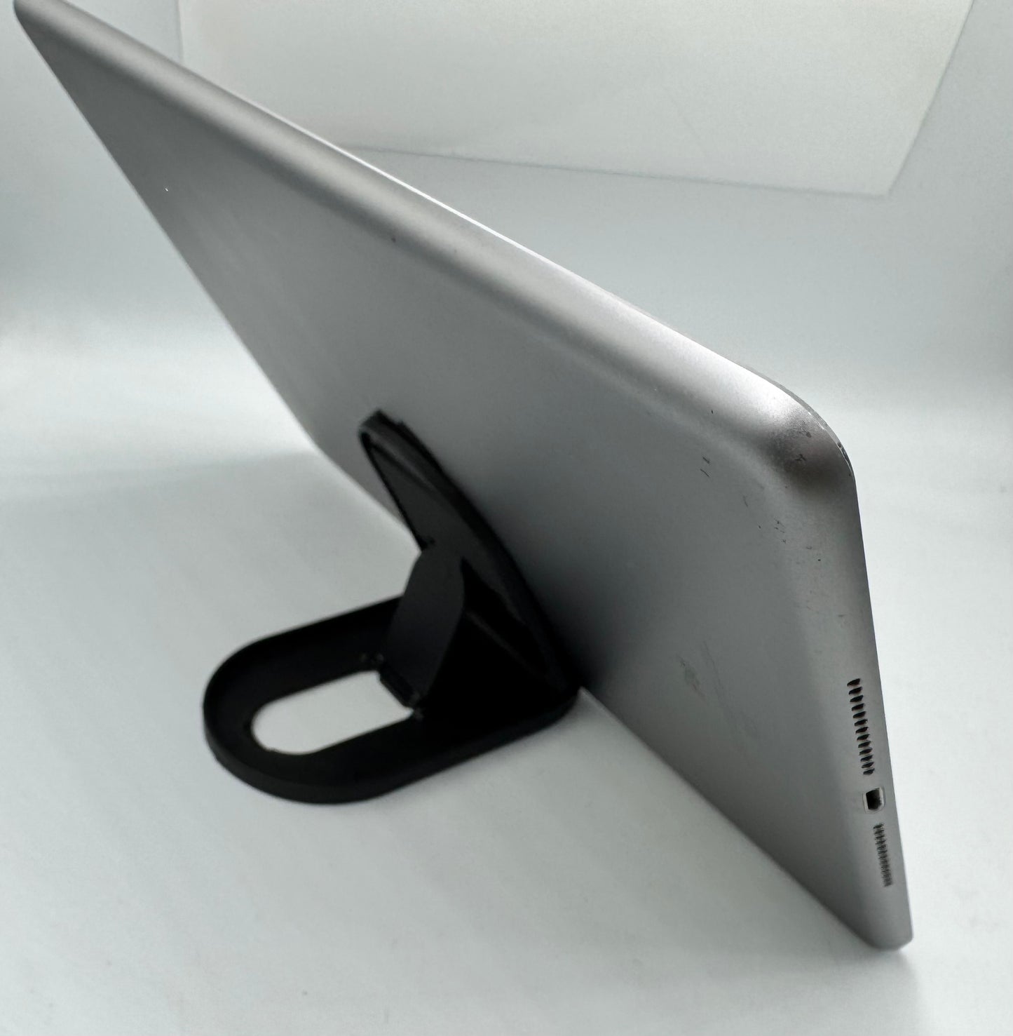 iPad 6th Gen 32GB (Producto Unico)