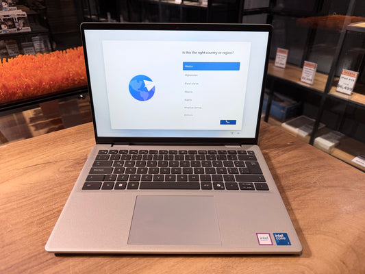 Laptop DELL Pro 14 Essential