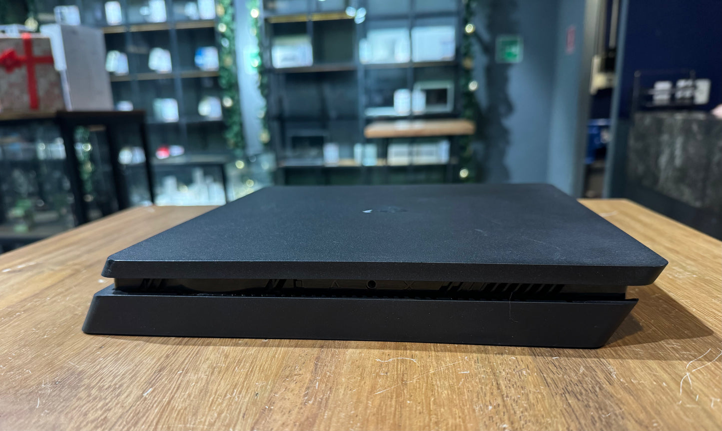 PlayStation 4 Slim