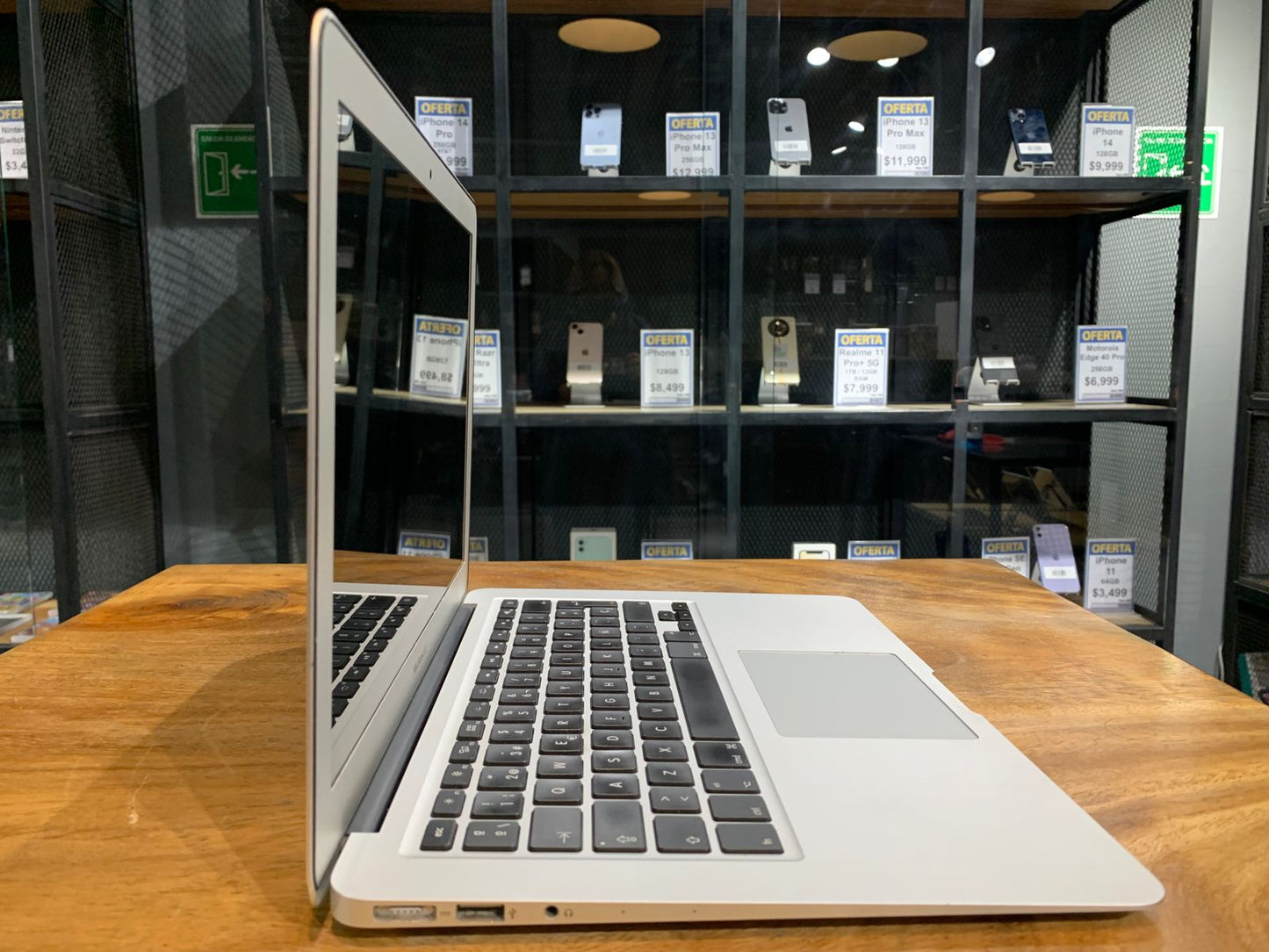 MacBook Air 2017 (Producto ùnico)