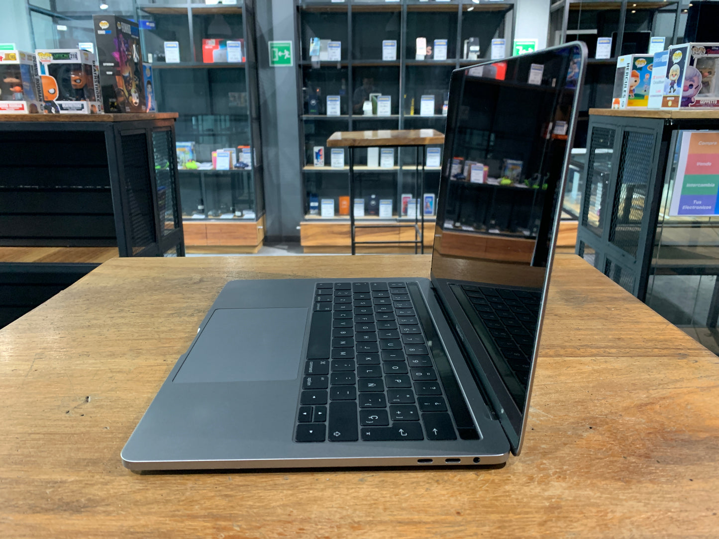 MacBook Pro 13" 2016 (Producto Unico)