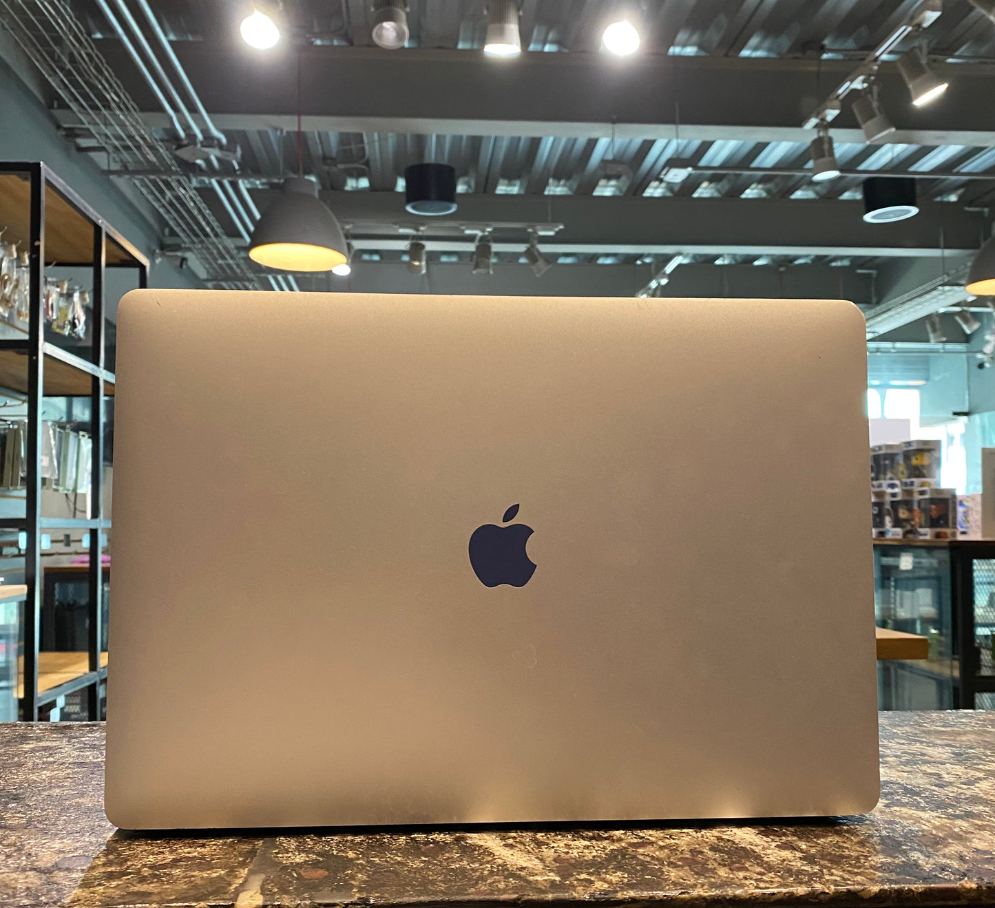 Macbook Pro Touchbar "15"