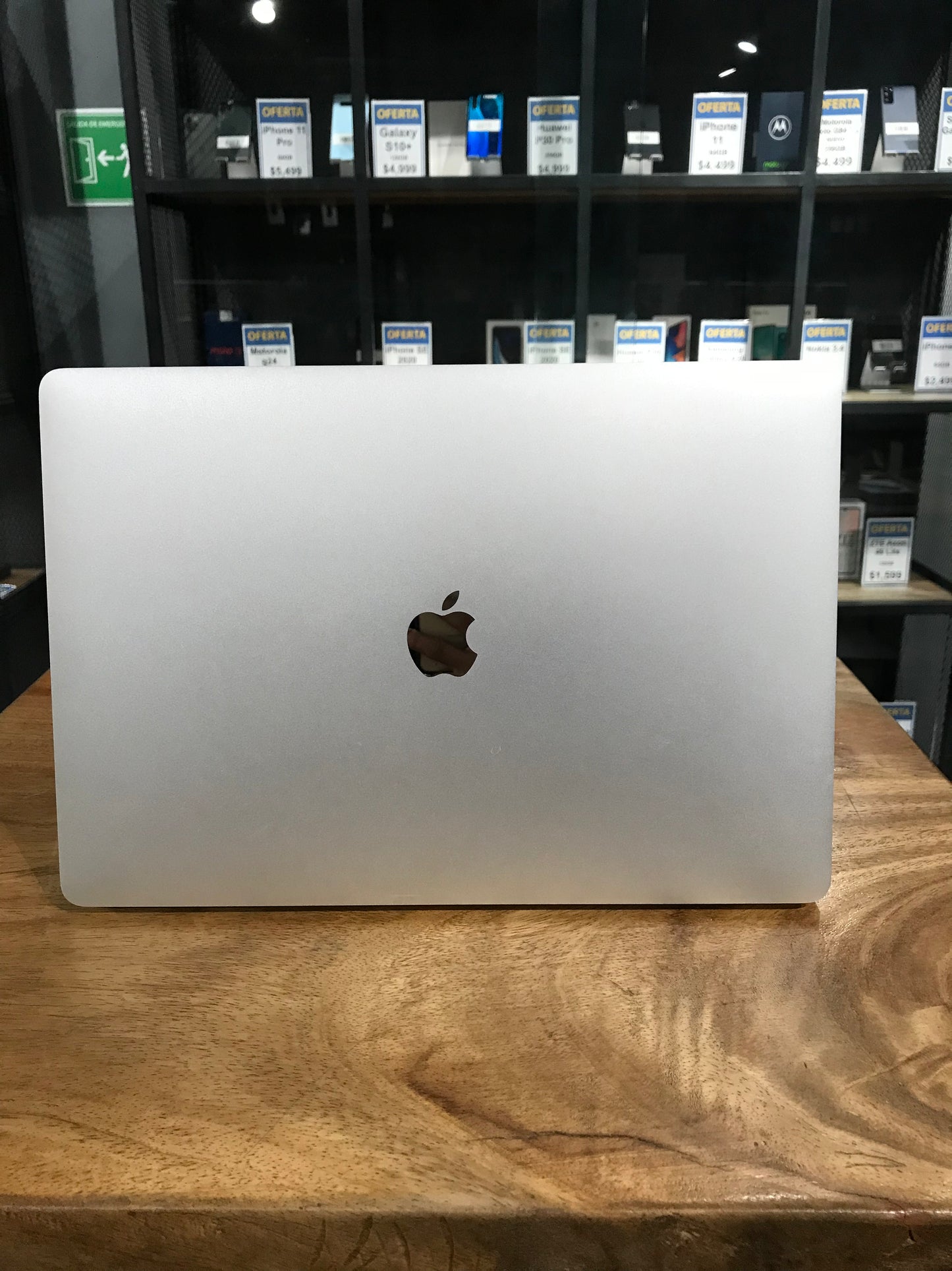 MacBook Pro 15" 2017 Corei7 (Producto Unico)
