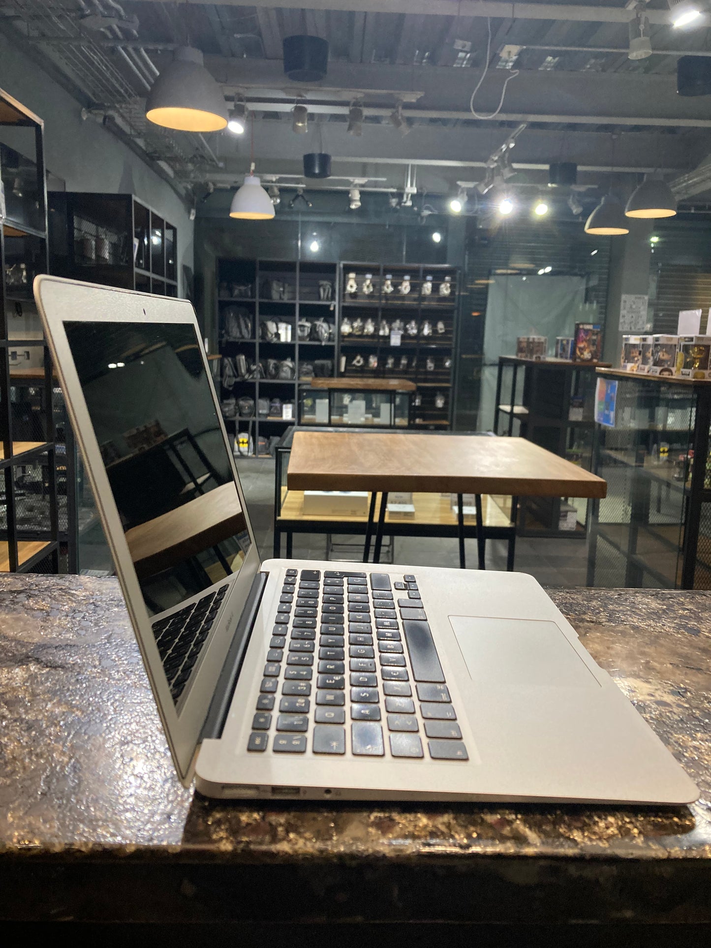 MacBook Air 13" 2017 (Producto Unico)