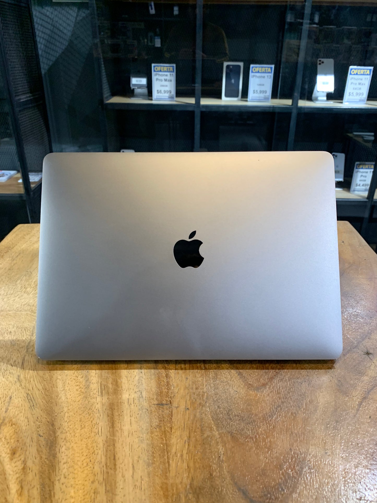 MacBook Pro 2020 13" M1 256GB (Producto Unico)