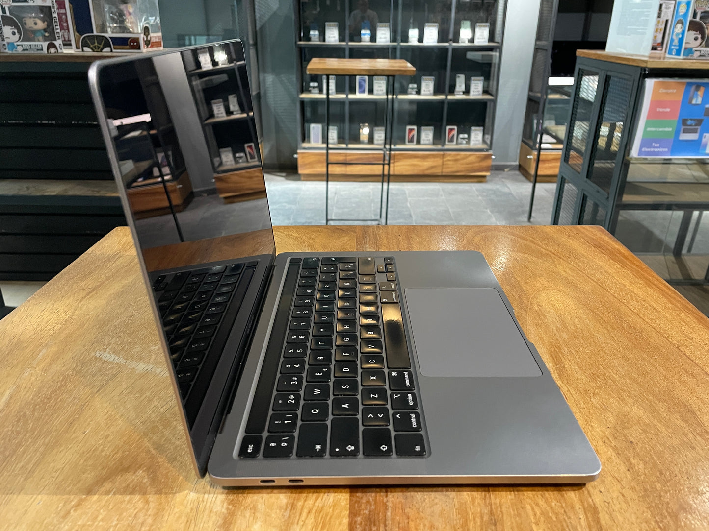 MacBook Pro 2020 13" 256GB SSD (Producto Unico)