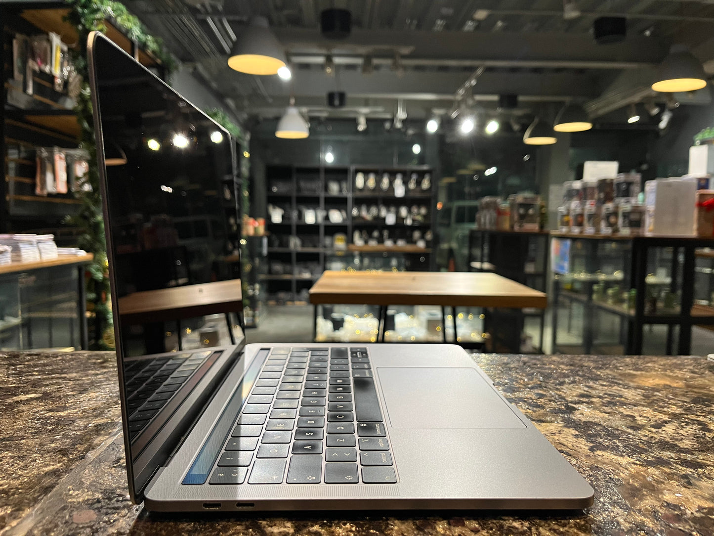 MacBook Pro 13" 2019 TouchBar 512GB / 16GB RAM