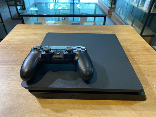 Play Station 4 Slim 1TB