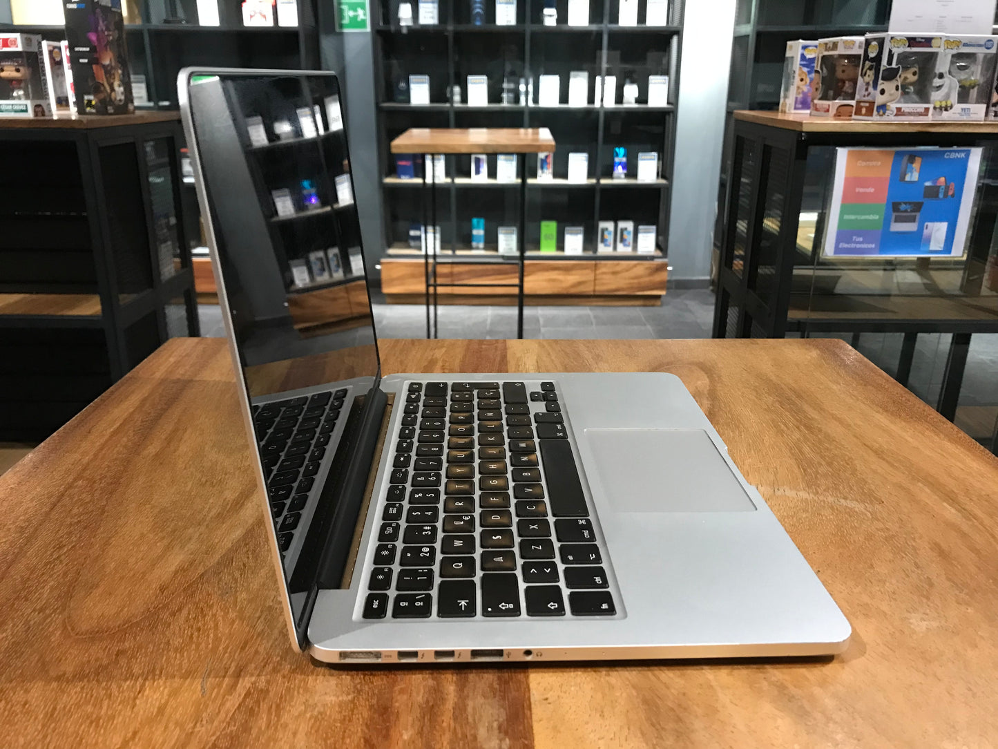 Macbook Pro 13" 2015 512GB (Producto Unico)