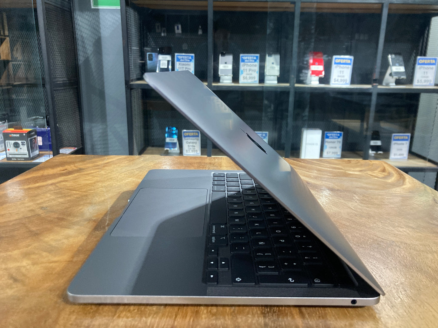 MacBook Pro 13" 2022 (Producto Único)