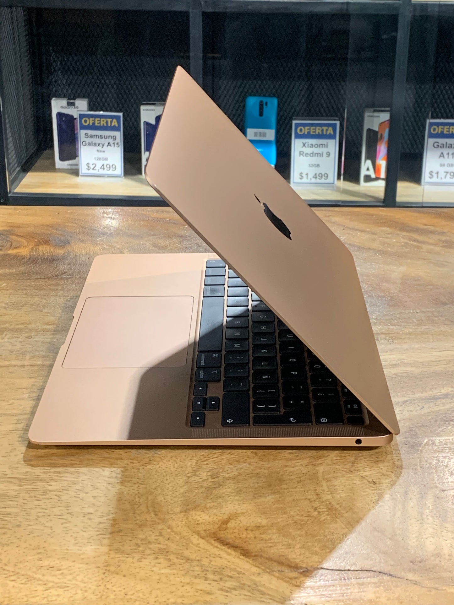 MacBook Air 2020 13" (Producto Unico)