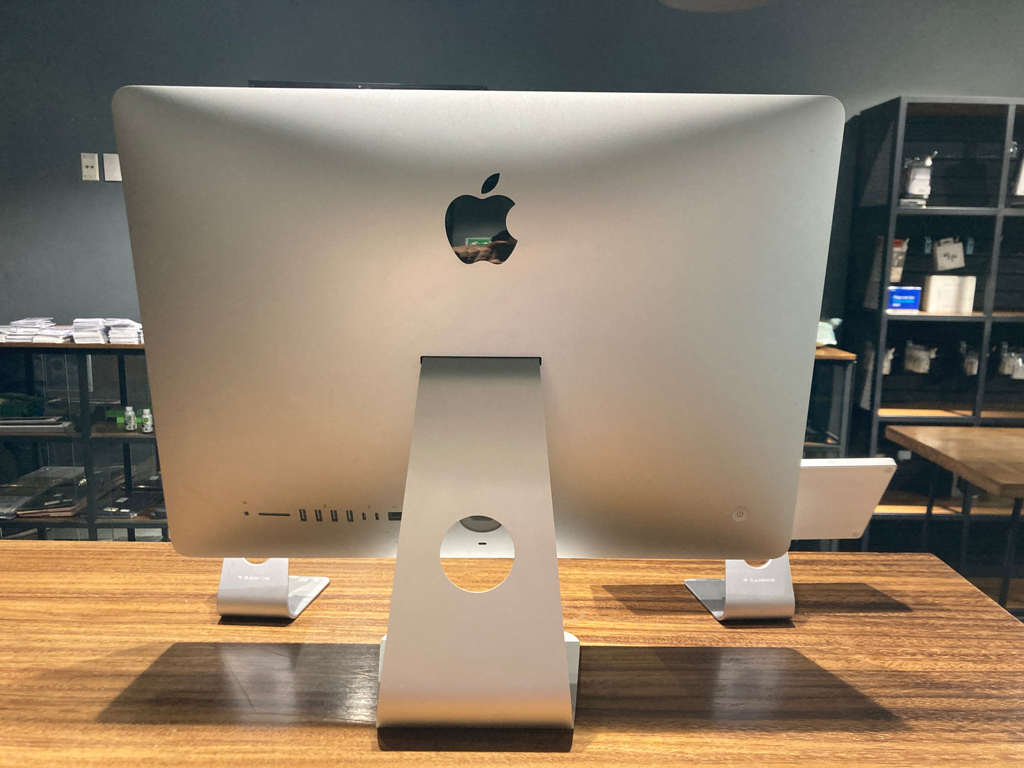 iMac 21.5" 2017 1TB (Producto Único)