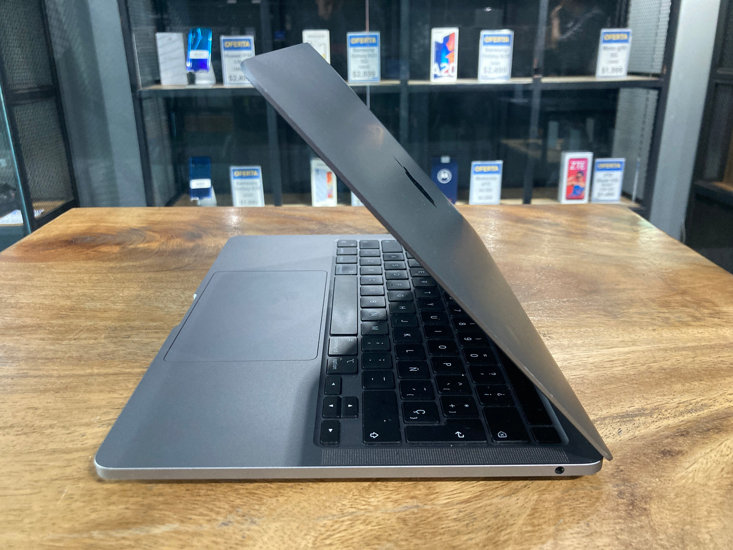 MacBook Pro 13" 2020 M1 (Producto Unico)