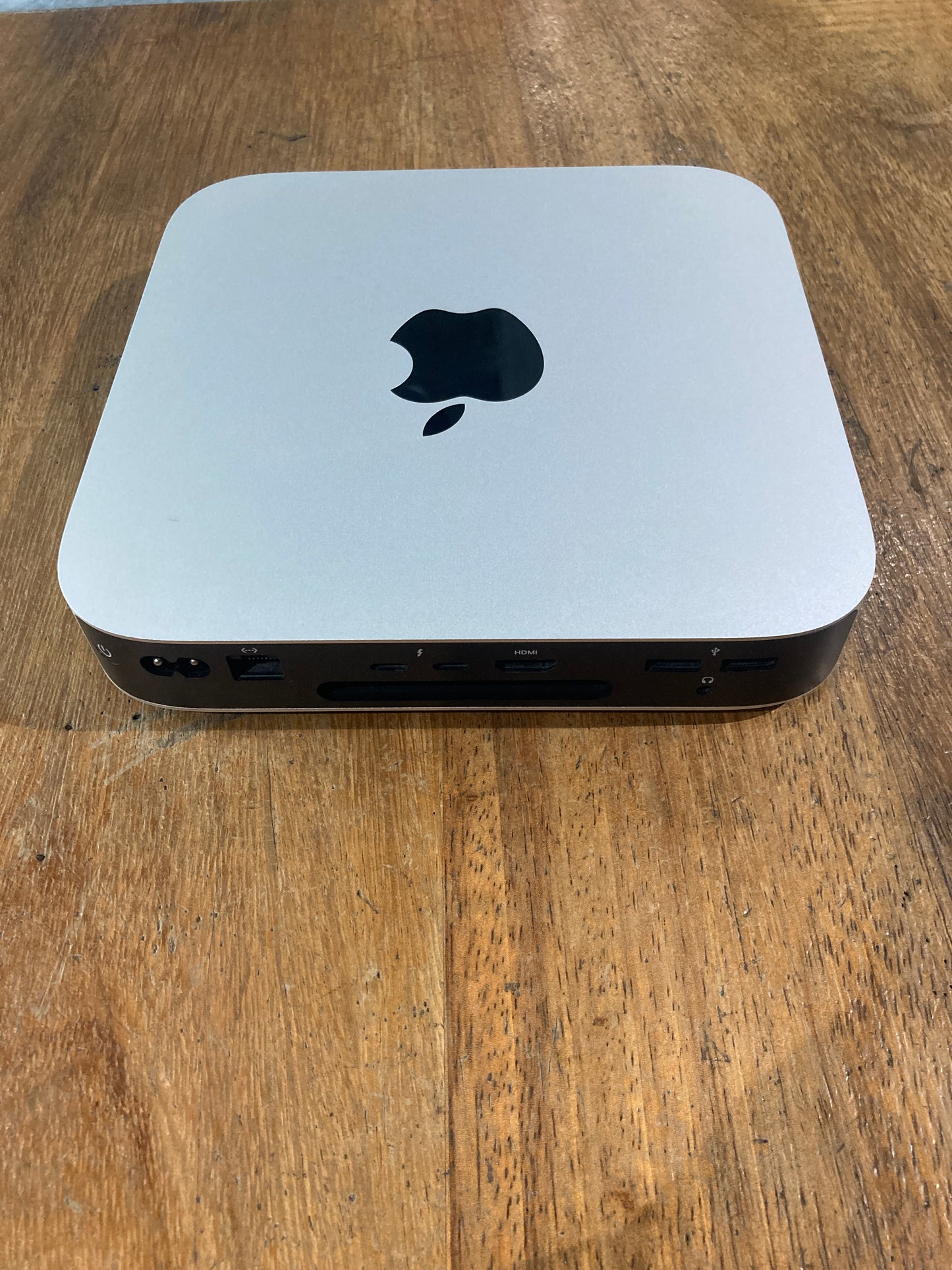 Mac Mini 2023 M2 (Producto Único)