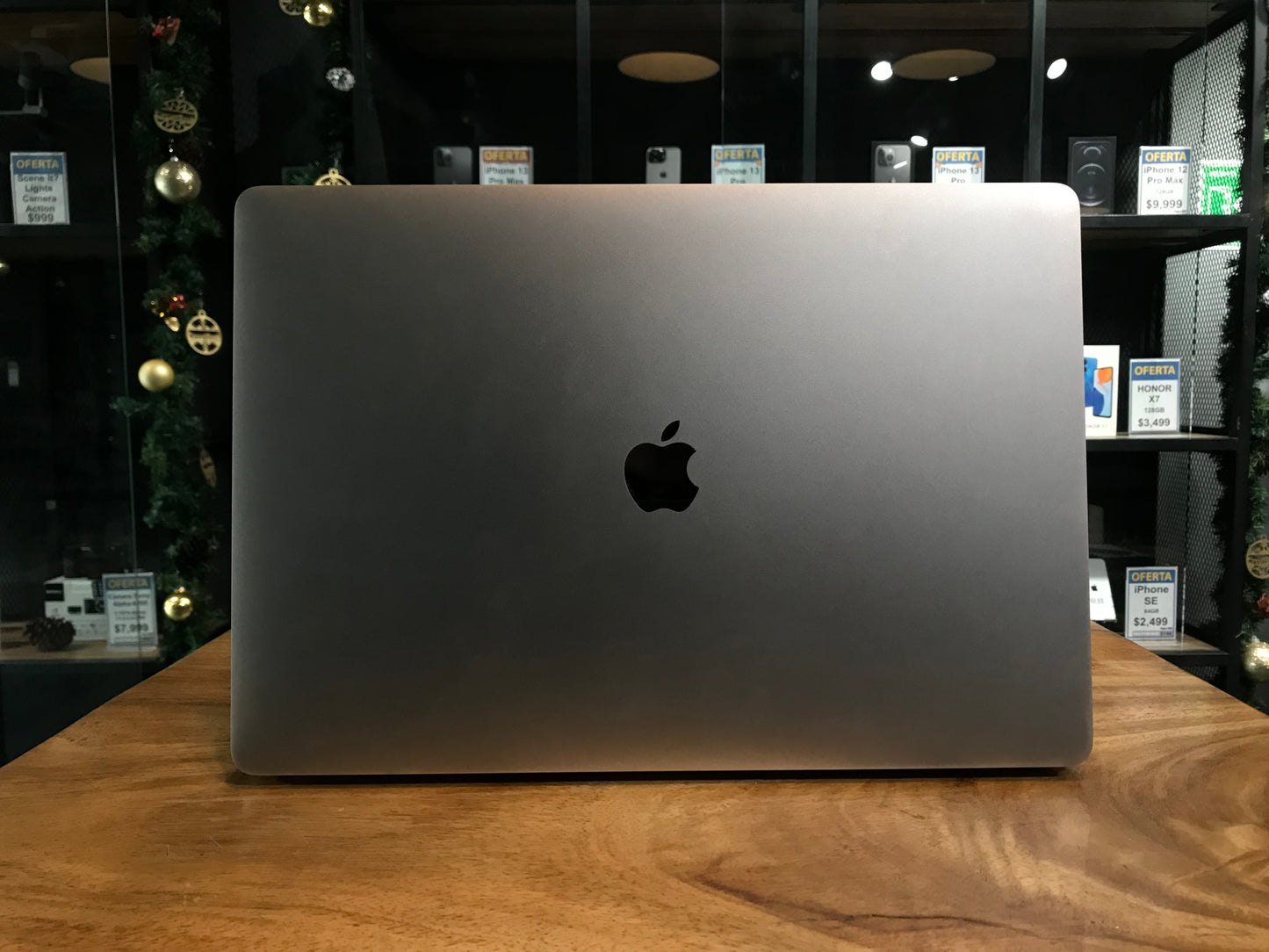MacBook Pro 2019 16" Corei9 64GB RAM/2 TB SSD / AMD Radeon Pro 5500M con 4GB GDDR6 (Producto Unico)