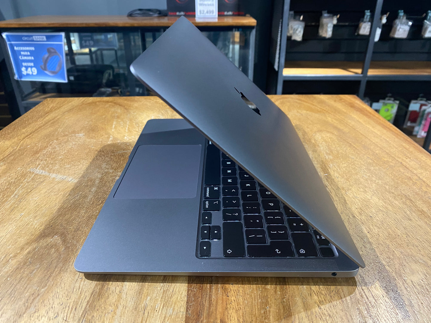 MacBook Air M1 2020 (Producto Único)