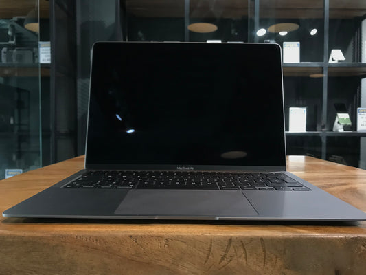 MacBook Air 13" 2020 M1 8GB RAM/256GB SSD Condición C *Batería* (Producto Unico)
