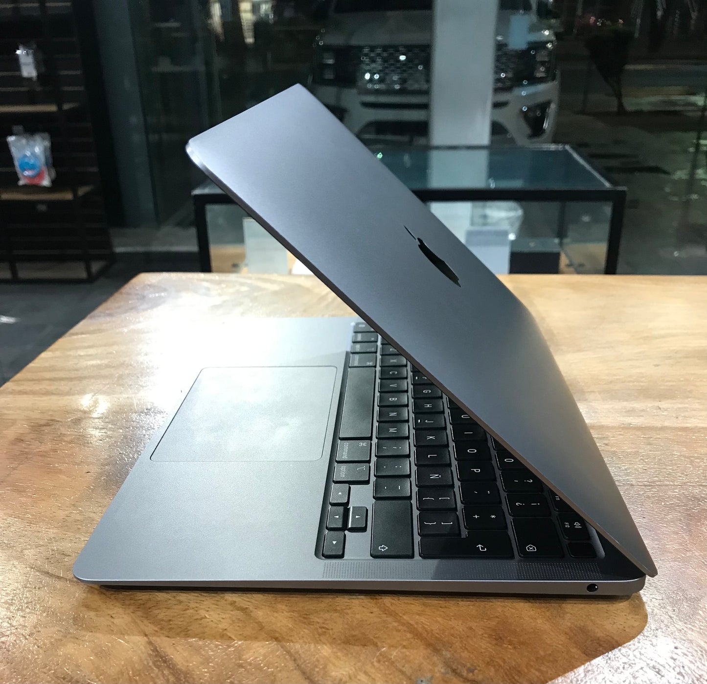 Macbook Air M1 2020 (Producto único)