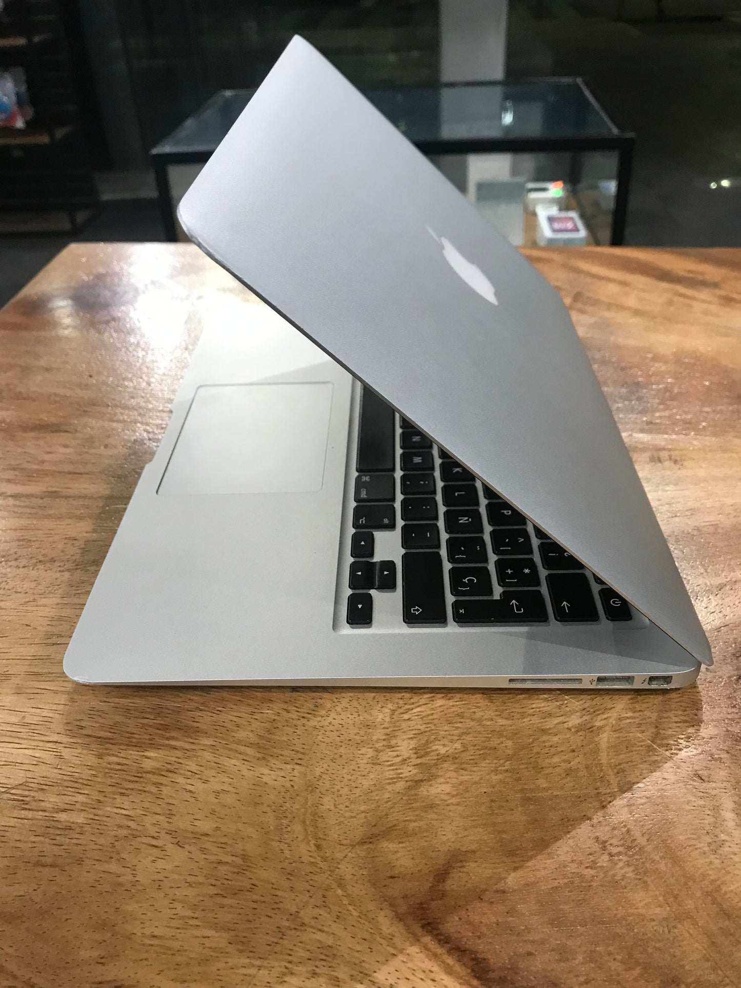Macbook Air 13" 2015 (Producto único)