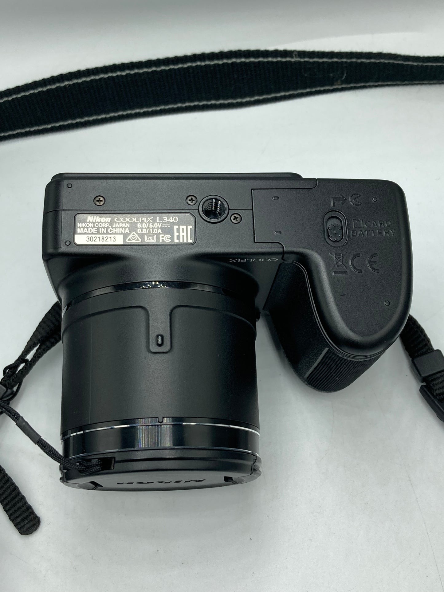 Cámara Nikon Coolpix L340 (Producto Único)