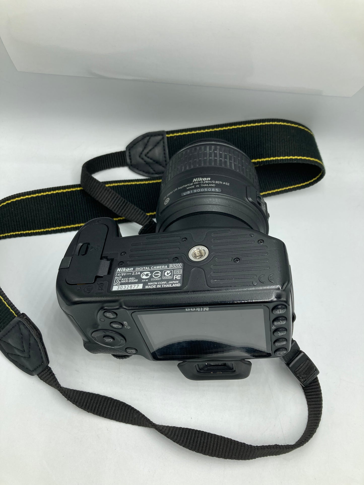 Cámara Nikon D3200 (Producto Único)