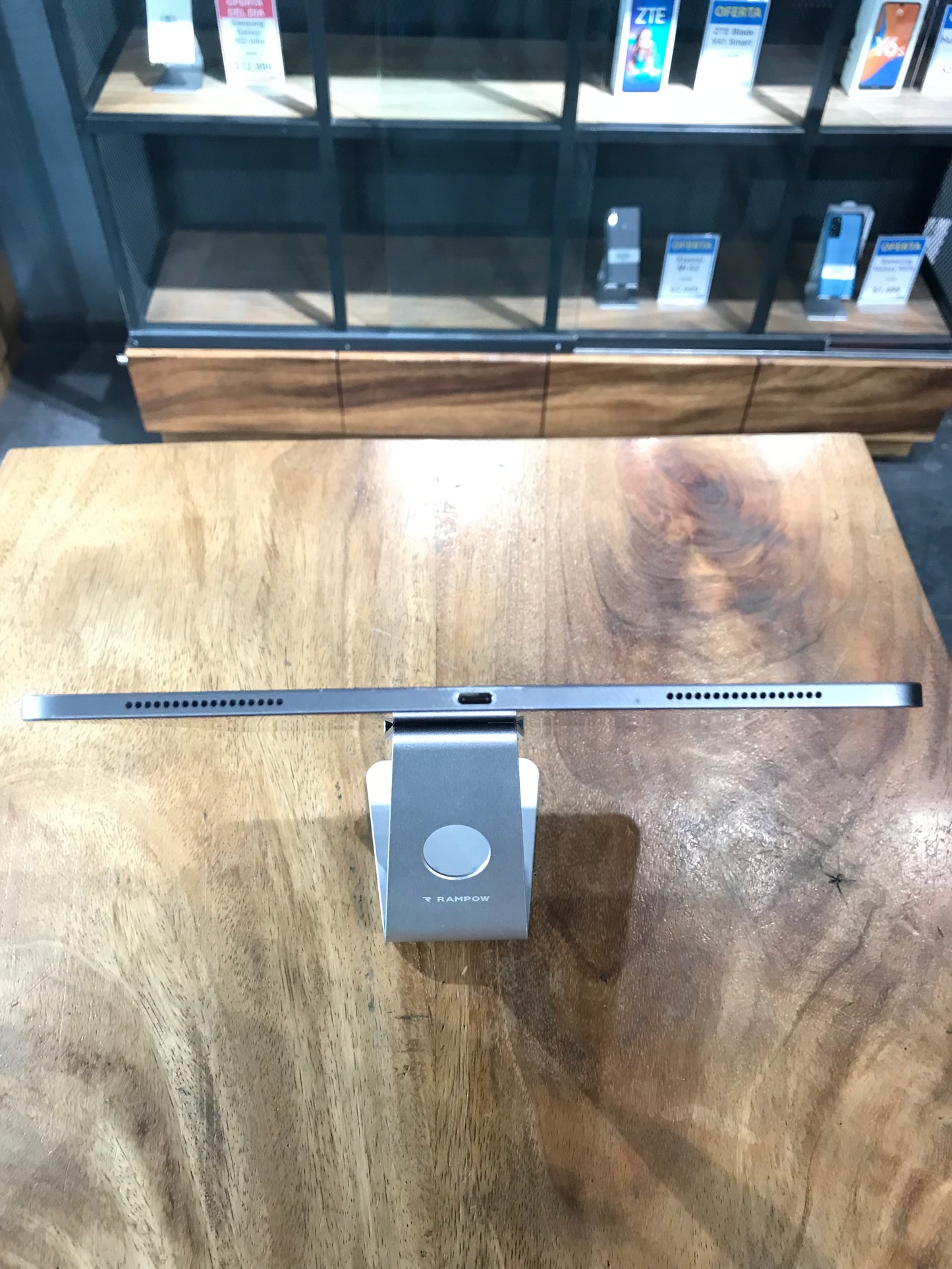 iPad Pro 12.9" 3rd Gen Wi-Fi 256GB (Producto Unico)