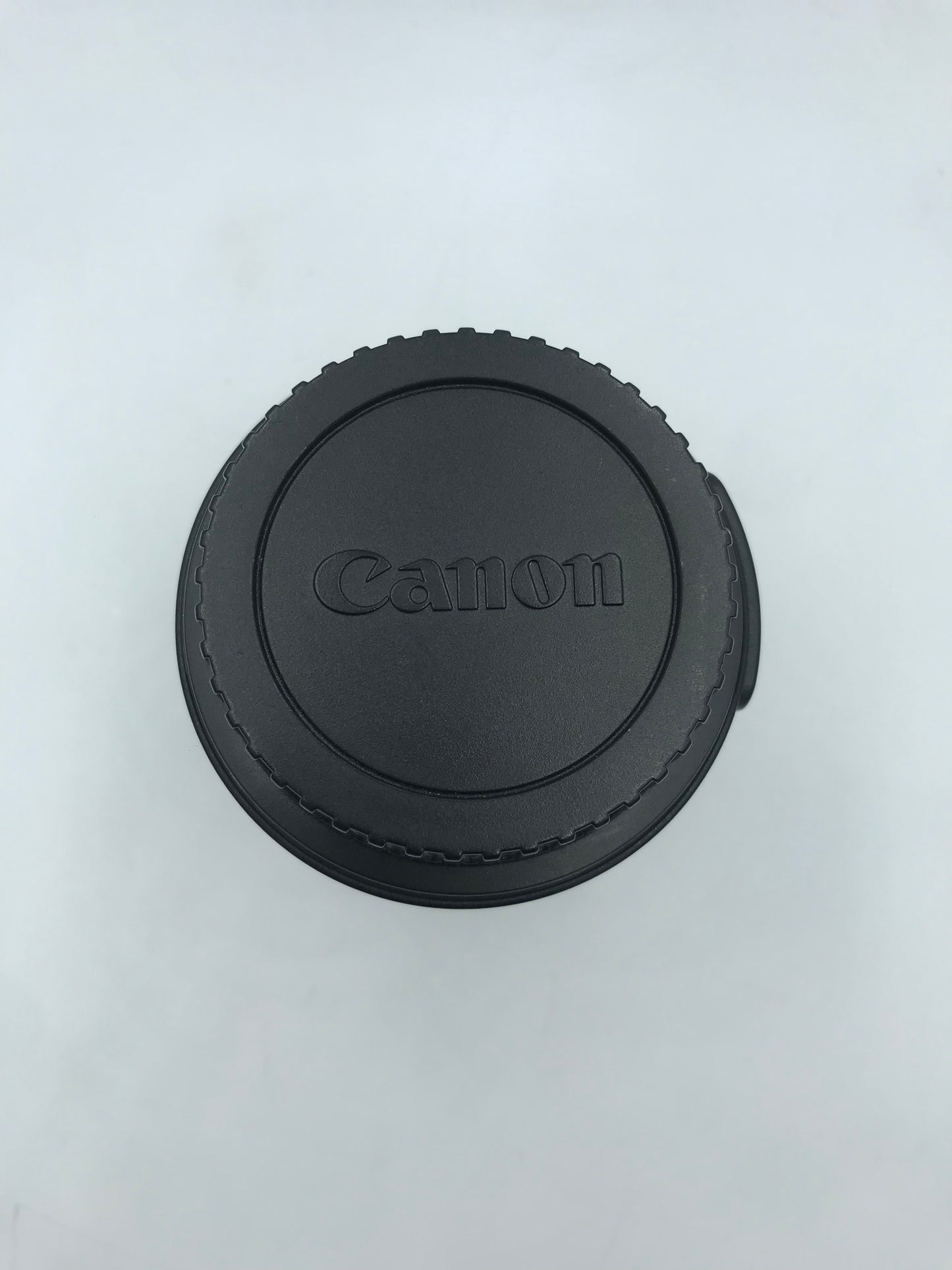 Lente Canon Zoom Lens EF-S 18-55mm 1:3.5-5.6 IS II (Producto Unico)