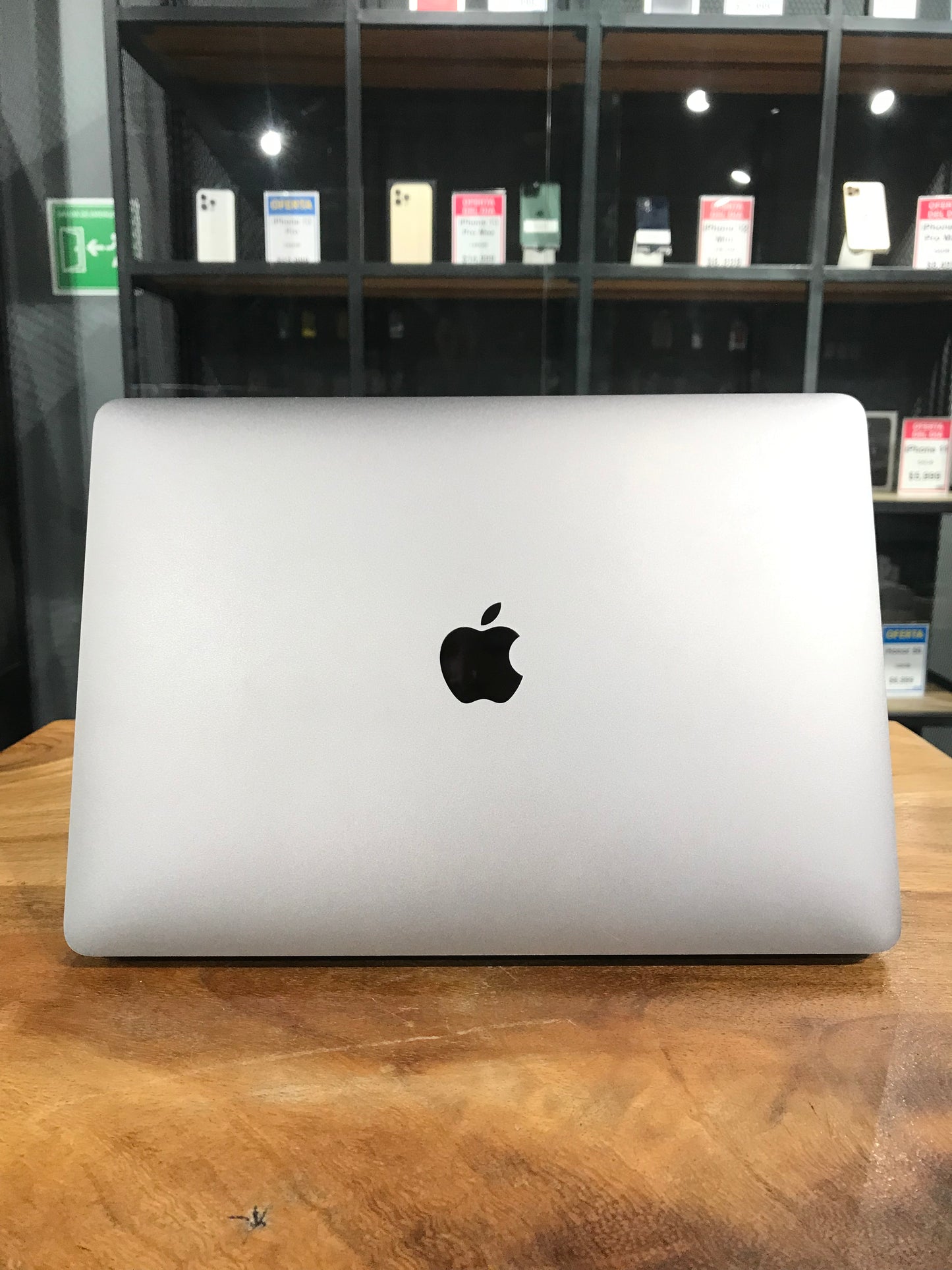 MacBook Air 13" 2020 (Producto Unico)