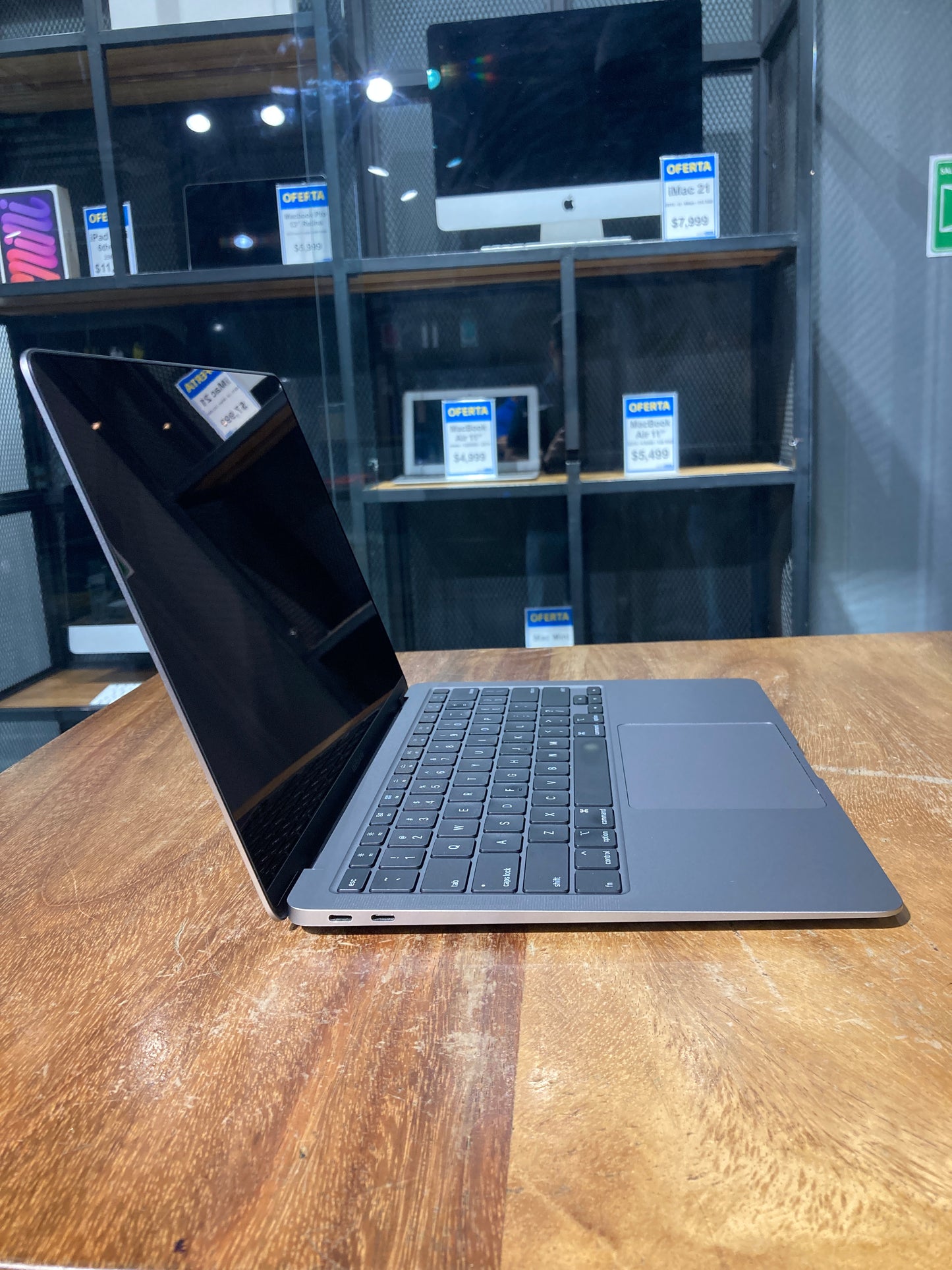 MacBook Air 13" 2020 (Producto Unico)