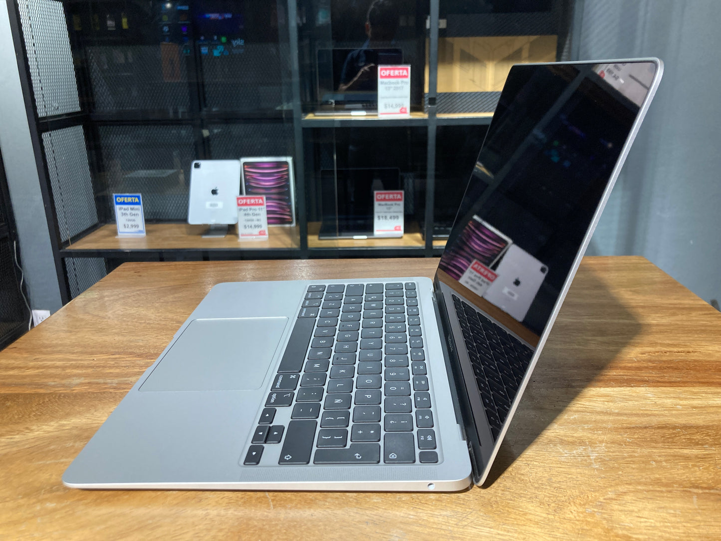 Macbook Air M1 2020 (Producto Único)