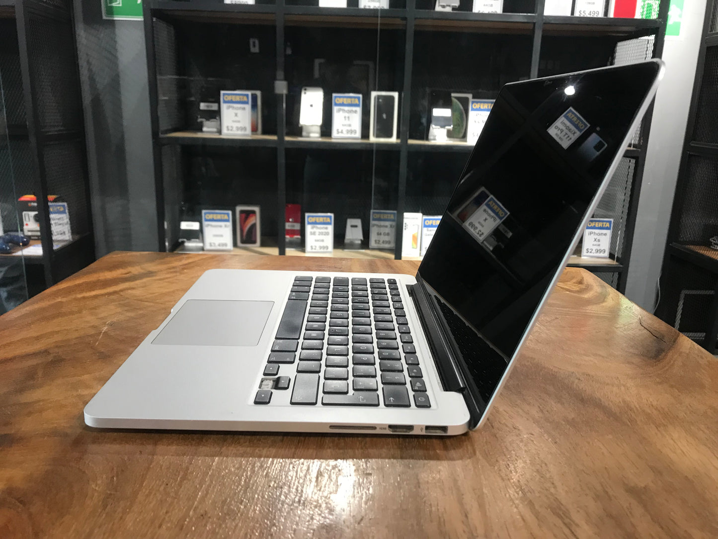 Mac Book Pro 2015 (Retina ) 13'' 8GB RAM 128GB (Producto Unico)