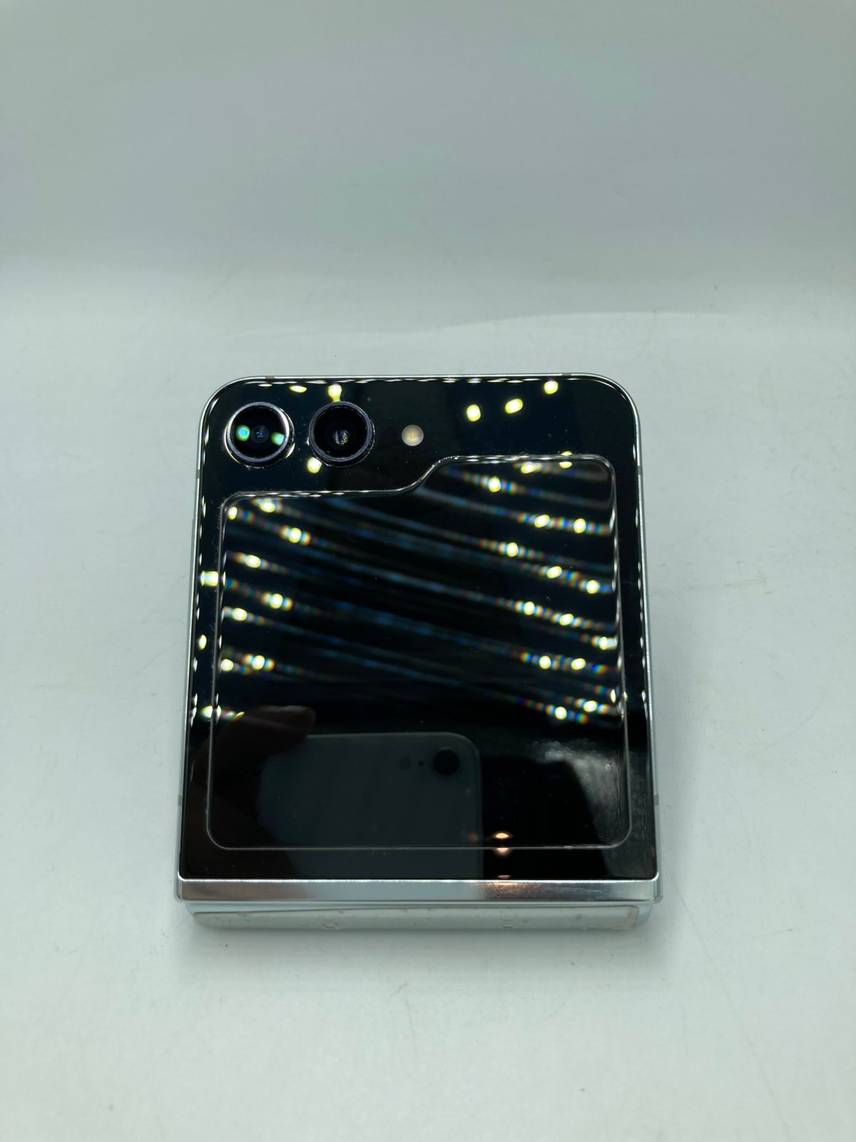Samsung Galaxy Z Flip 5 256GB (Producto Unico)