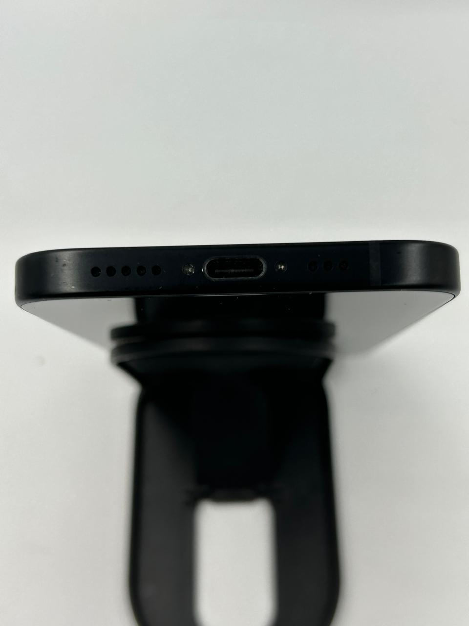 iPhone 15 128GB