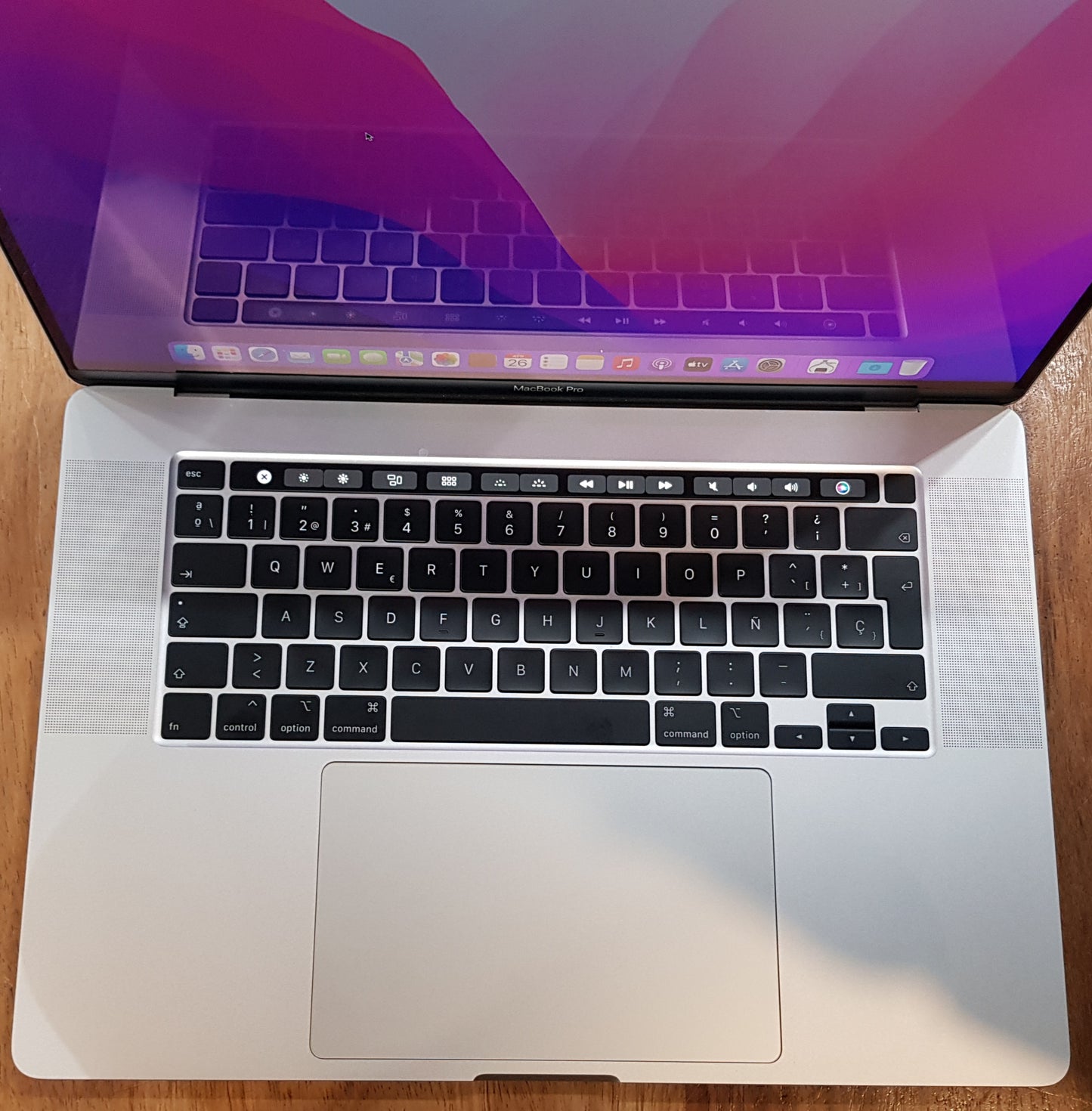 Macbook Pro Retina 16" (Producto Único)