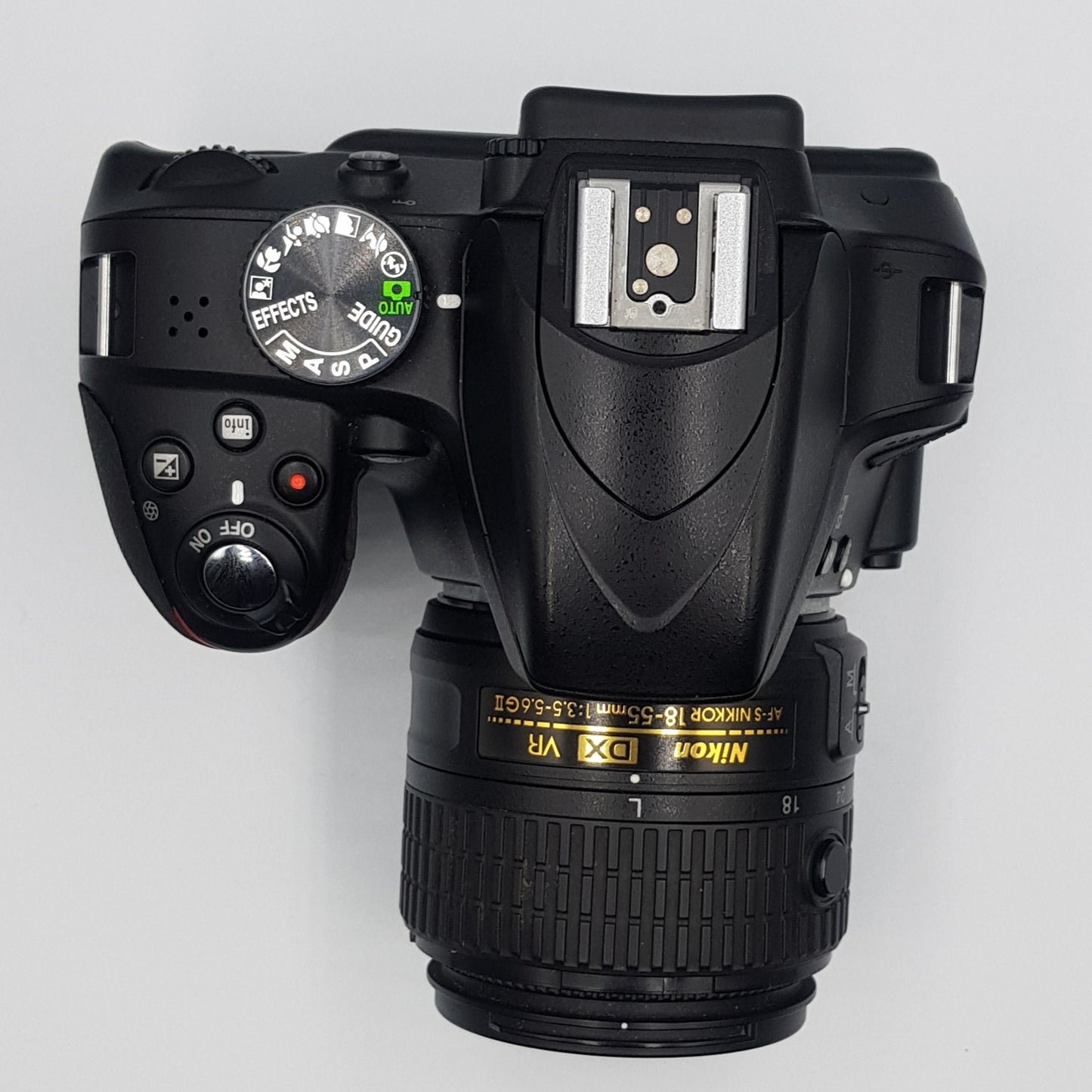 Camara Nikon D3300 ( 18-55mm) (Producto Único)