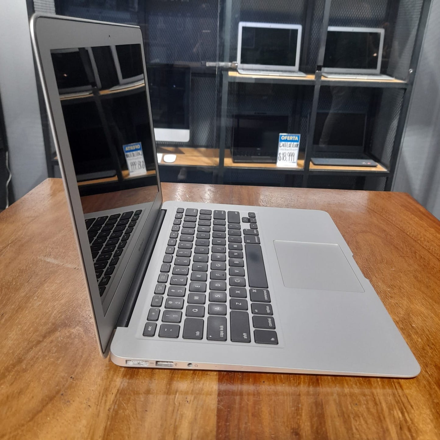 Macbook Air 13" 2014 4ram/256ssd (Producto Único)