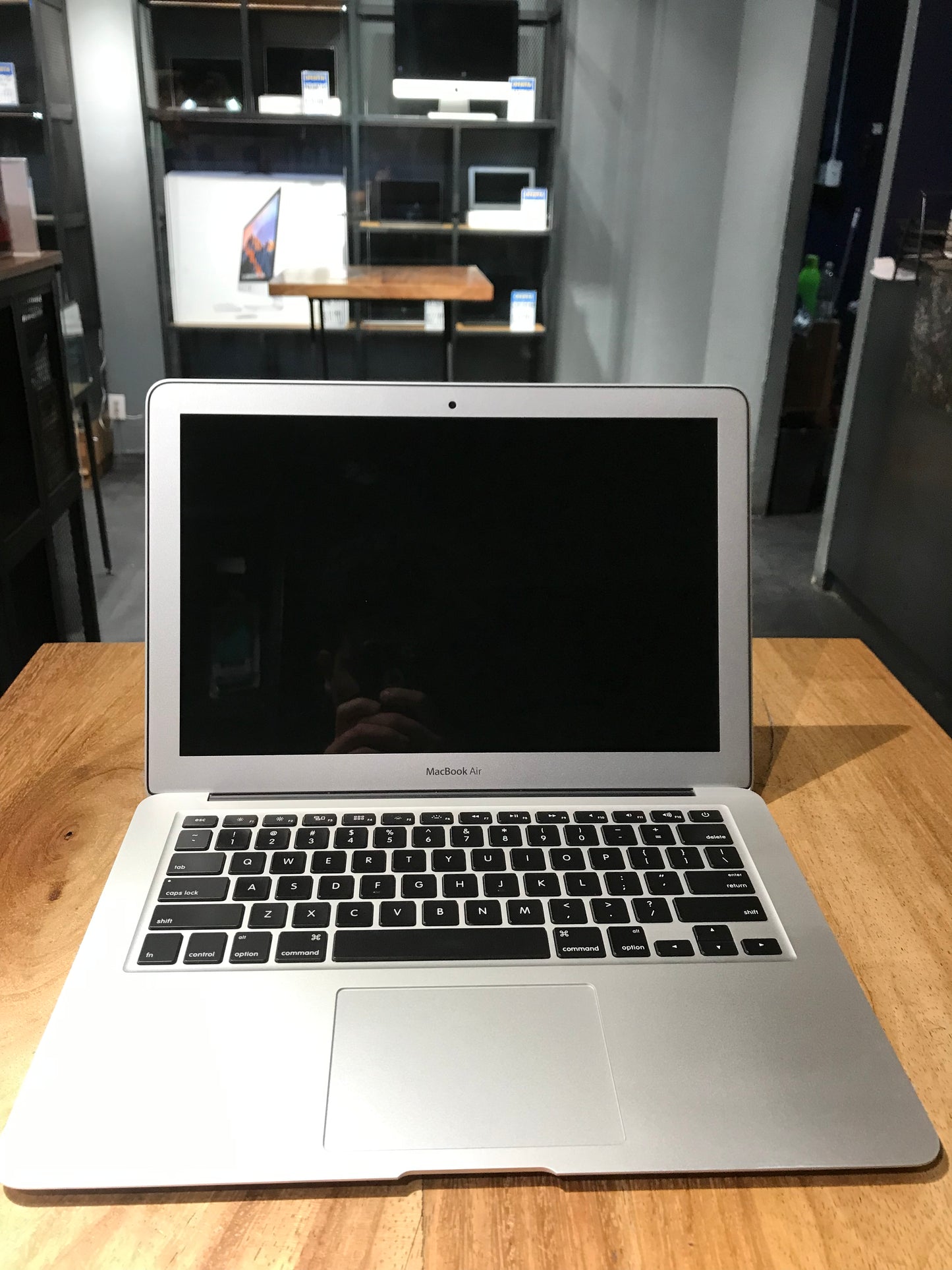 MacBook Air 13" 128gb 2015 (Producto Único)