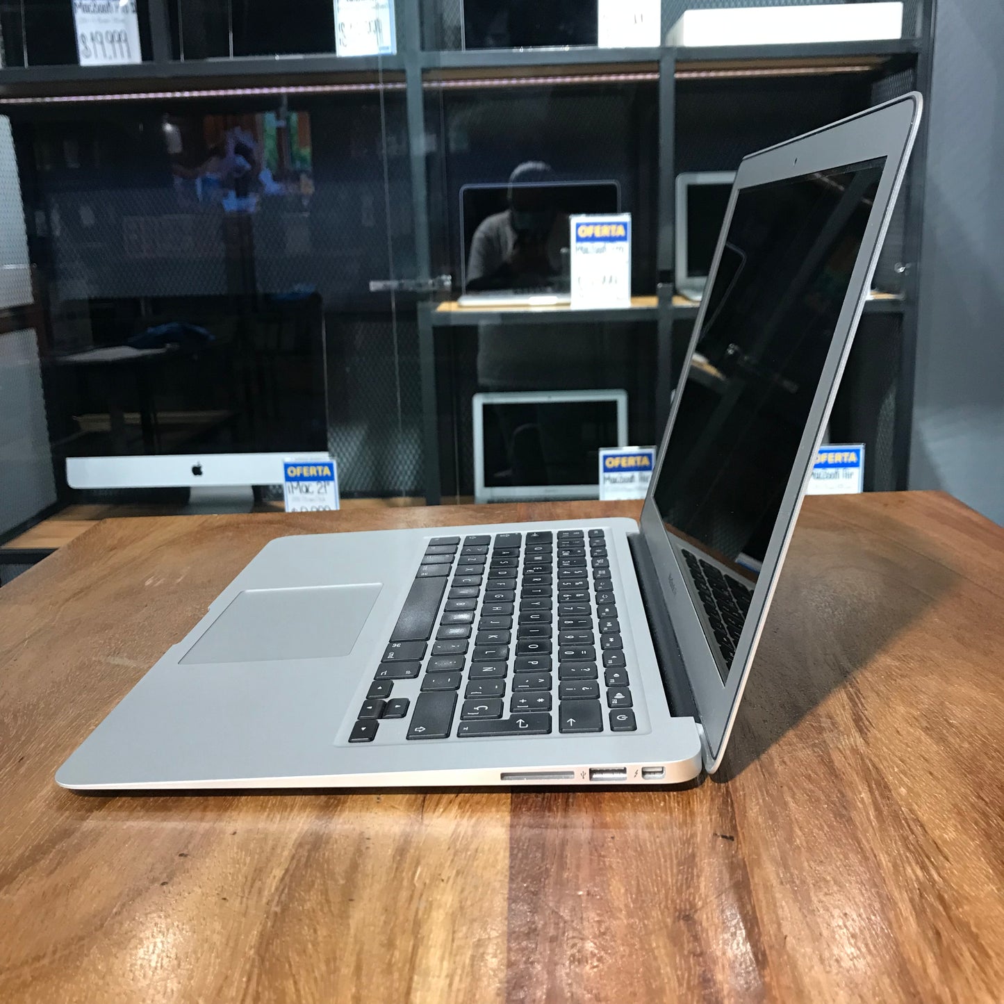Macbook Air "13" 2017 (Producto Único)