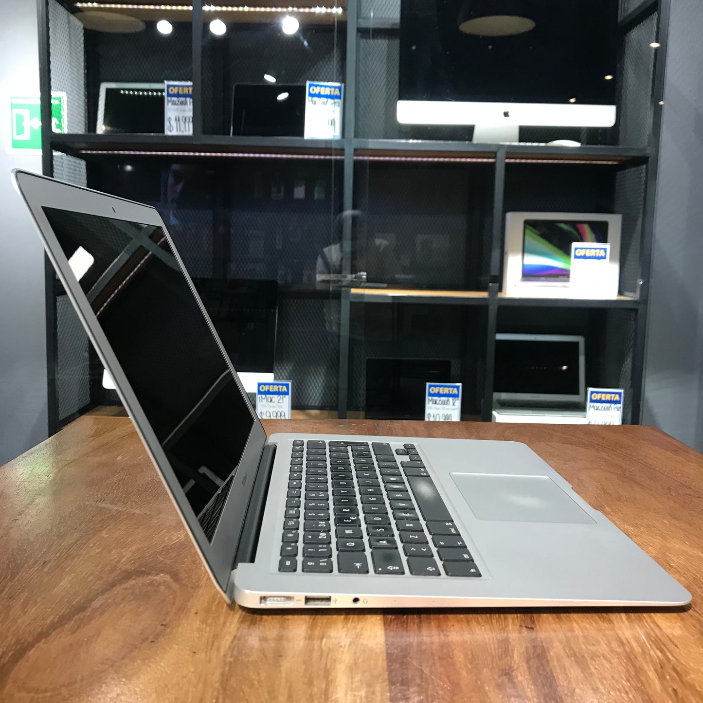 MacBook Air "13" 2015 (Producto Único)