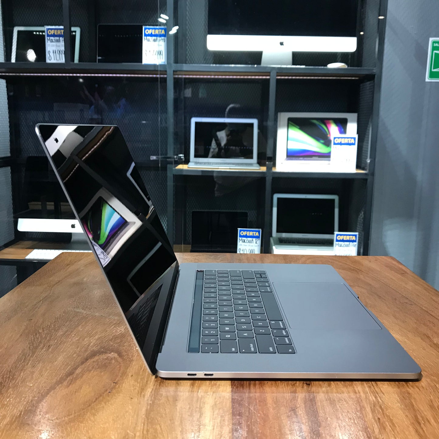 Macbook Pro "15" 2017 (Producto Único)