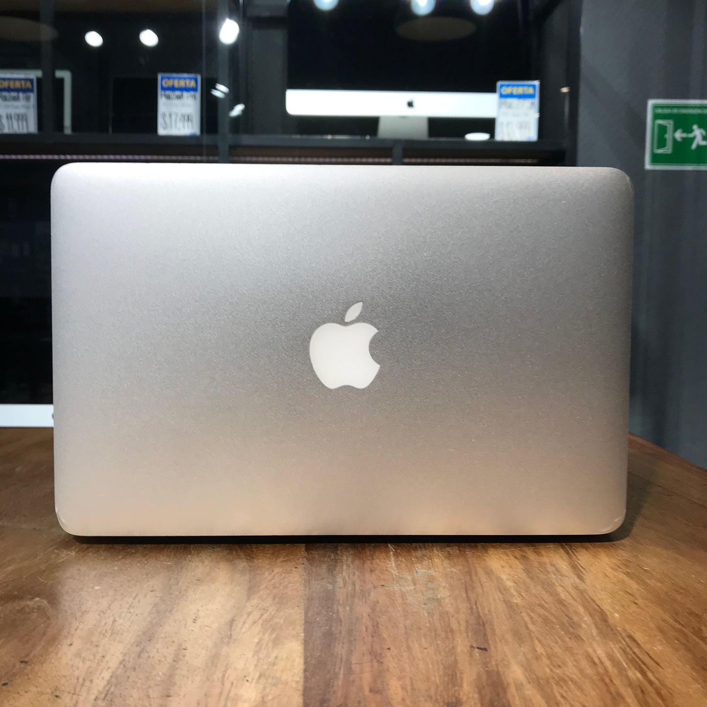 MacBook Air "11" 2015 (Reacondicionado grado A)