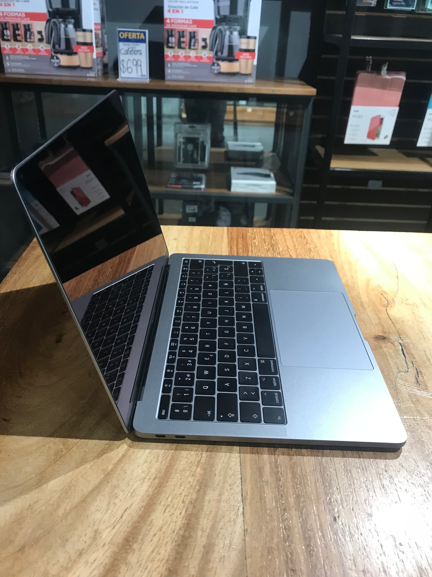 MacBook Pro 13" 256gb 2017 (Producto Único)