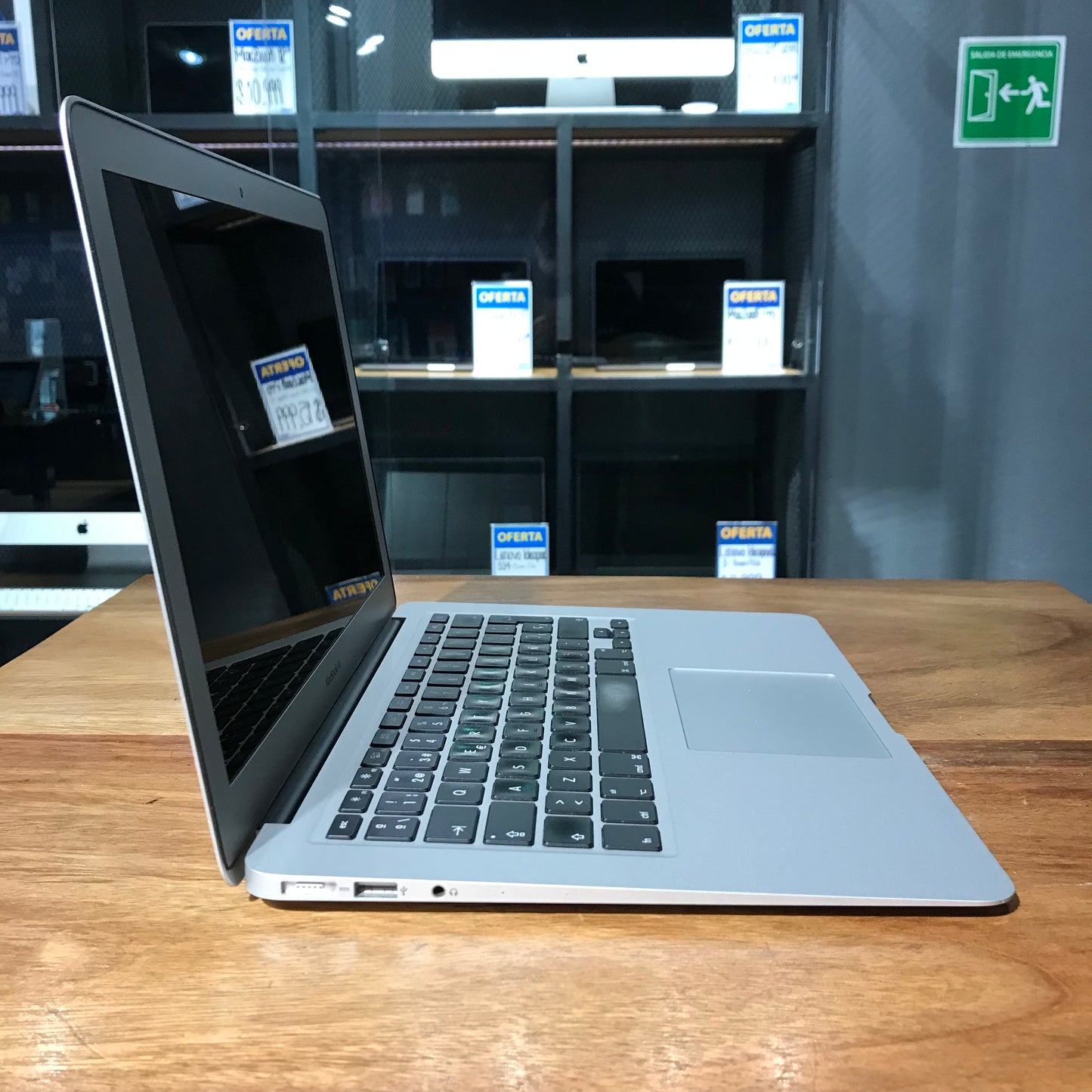 MacBook Air 13" 128gb 2017 (Producto Único)