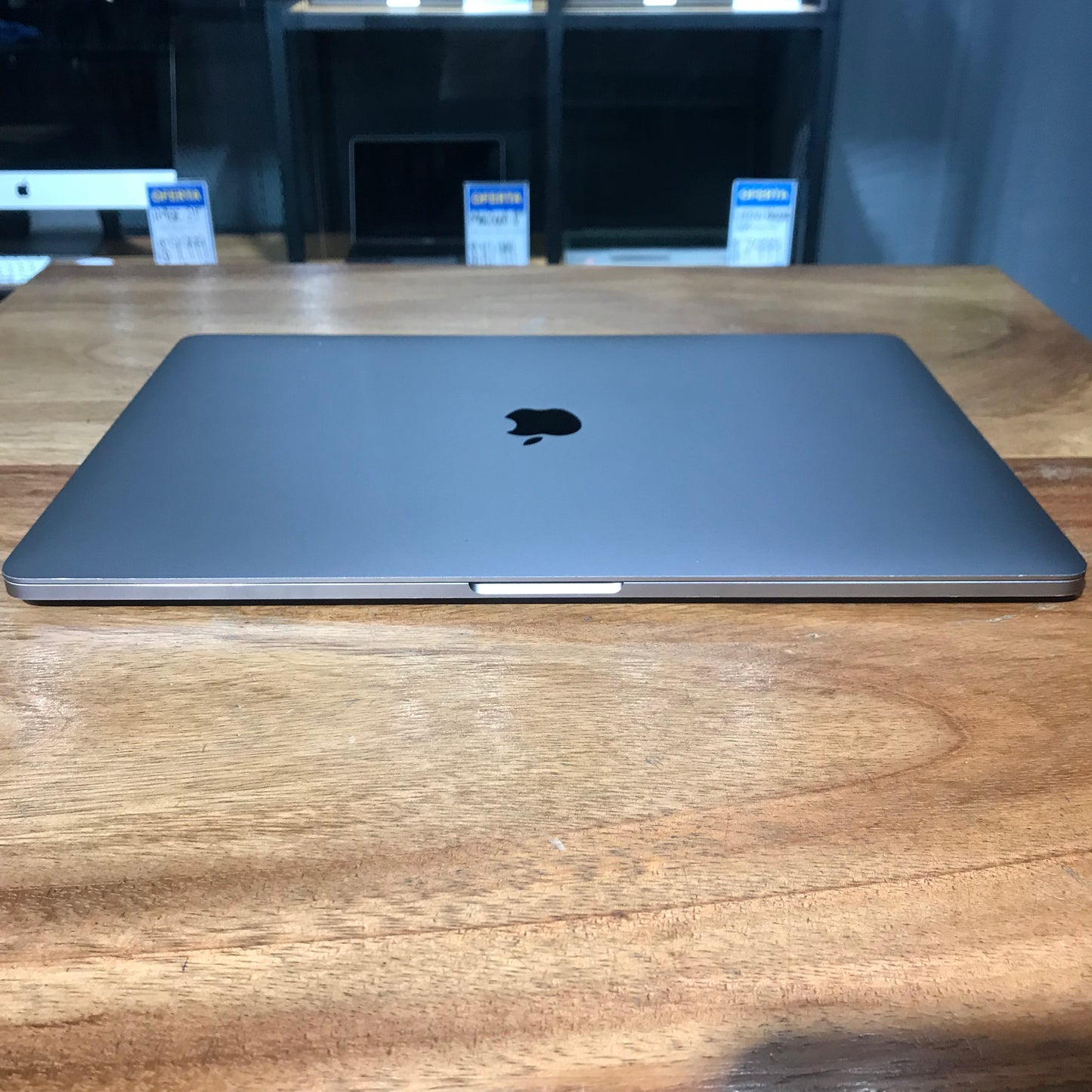 Macbook Pro "15" Touchbar 2017 (Producto Unico)